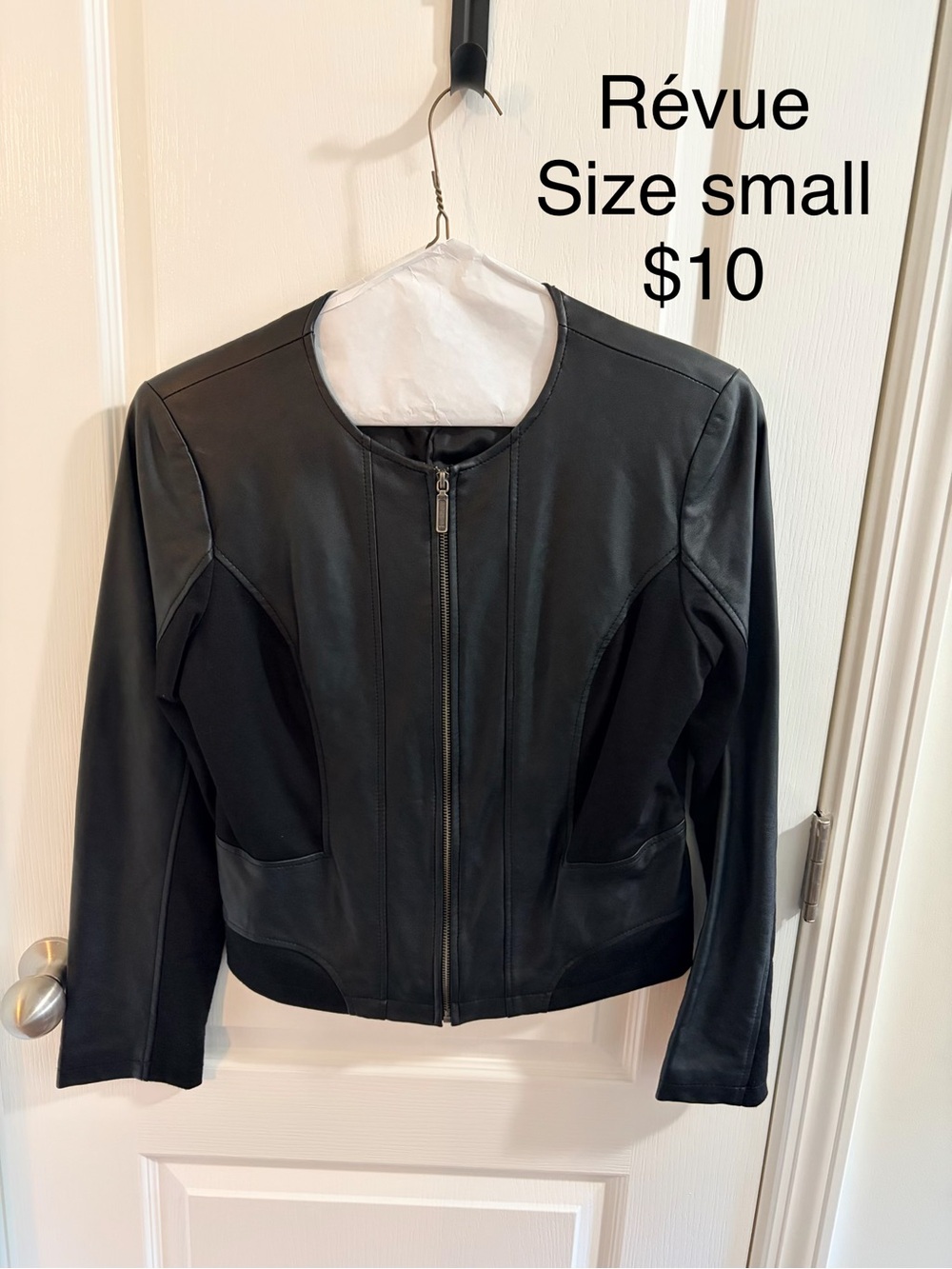 Revue Women’s Black Leather Zip-Front Jacket